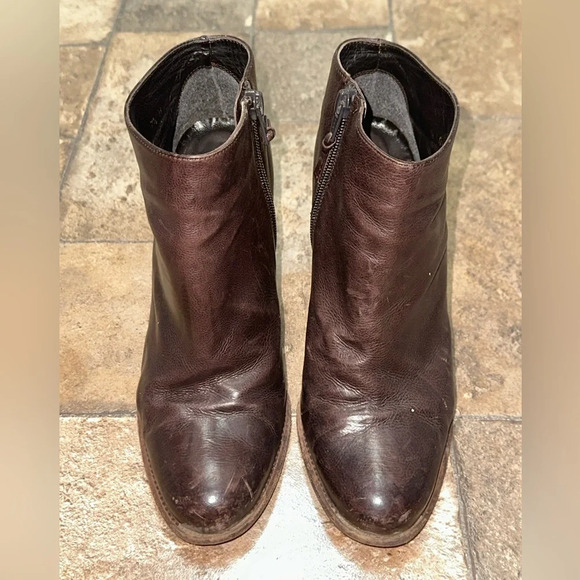 Stuart Weitzman Brown Leather Ankle Boots Size 7.5 Block Heel Zip Booties - Picture 4 of 9